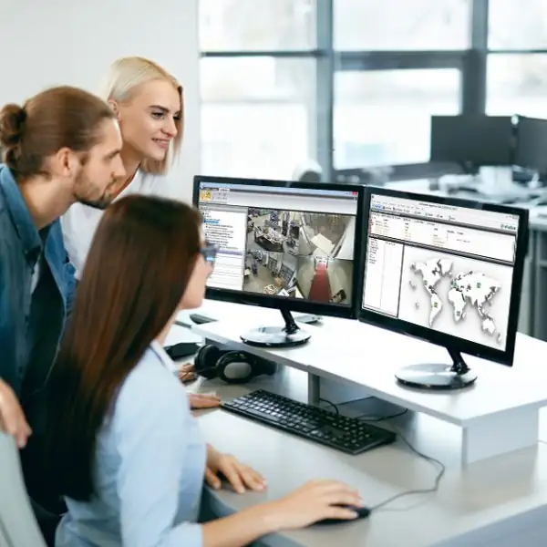Sistema Maxxess de gestión de identidad y control de acceso para seguridad empresarial